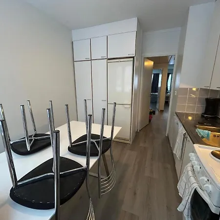 For Four With Parking Available Appartement